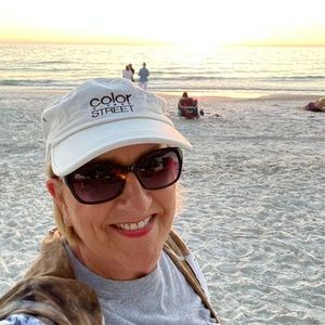 Meet your Posher, Debra